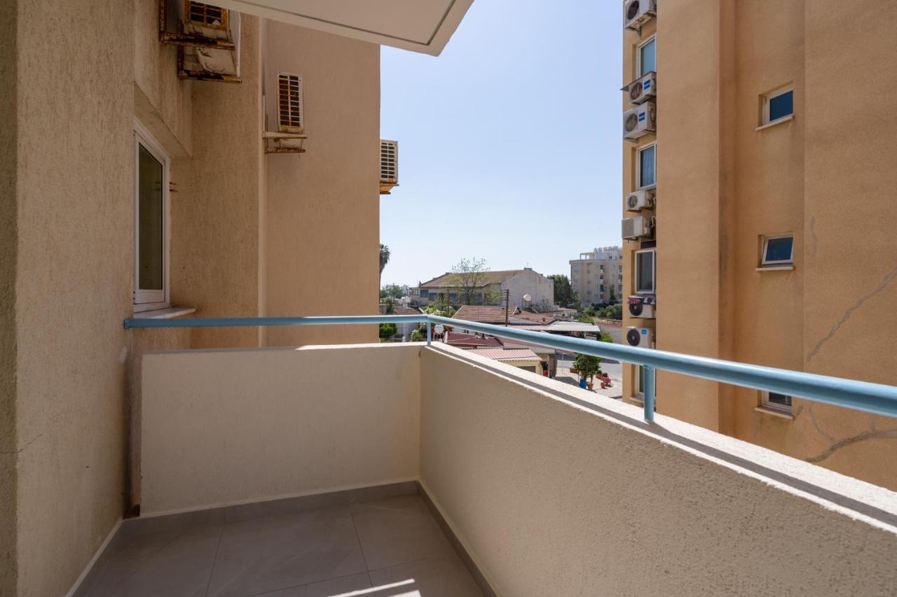 Andrea 3-Bedroom Apt In Mackenzie Larnaca Esterno foto