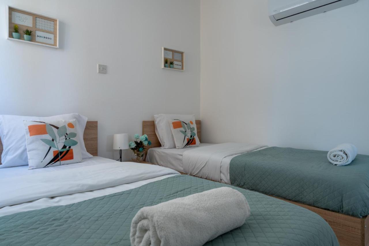 Andrea 3-Bedroom Apt In Mackenzie Larnaca Esterno foto
