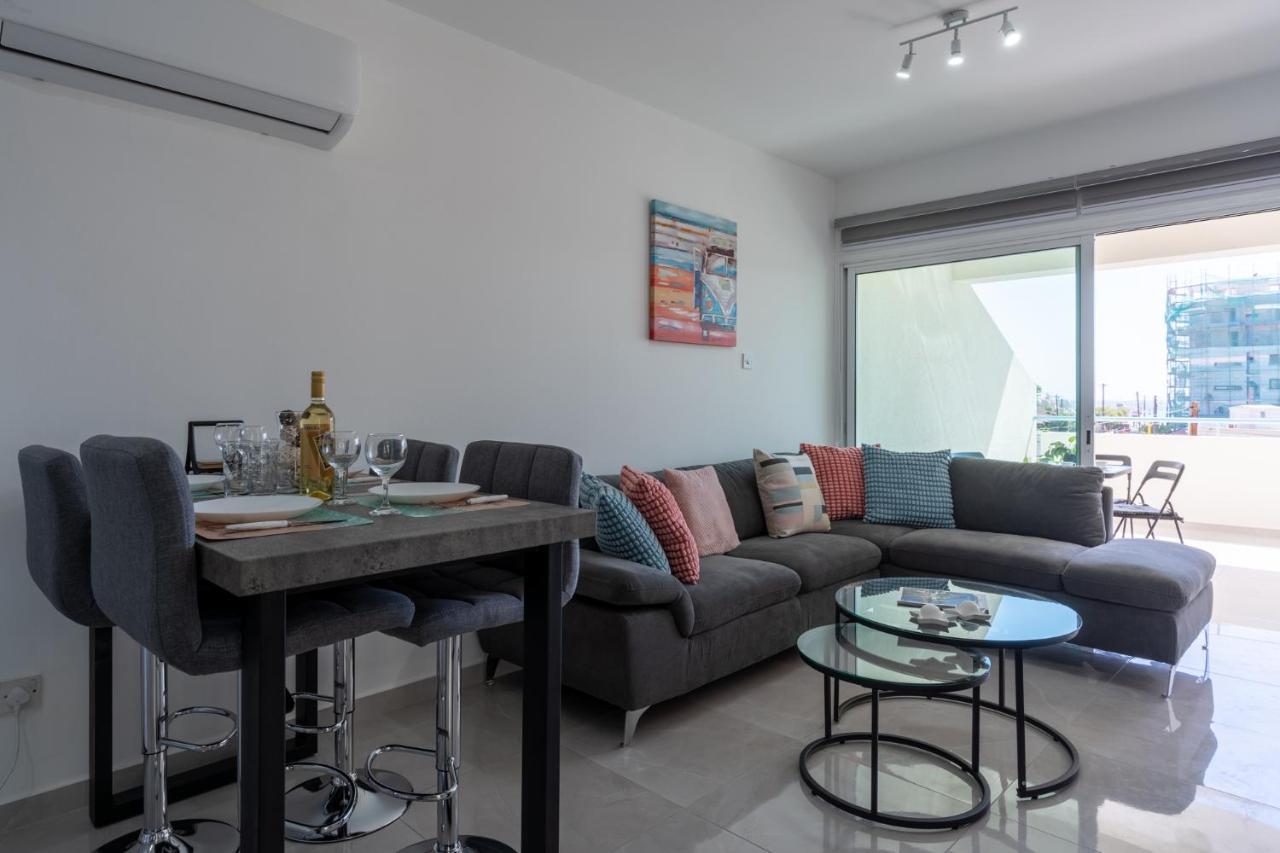 Andrea 3-Bedroom Apt In Mackenzie Larnaca Esterno foto